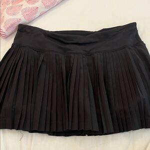 Lululemon athletic Black Pleated Skirt